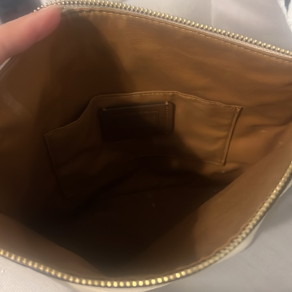 Coach crossbody - Picture 3 of 9